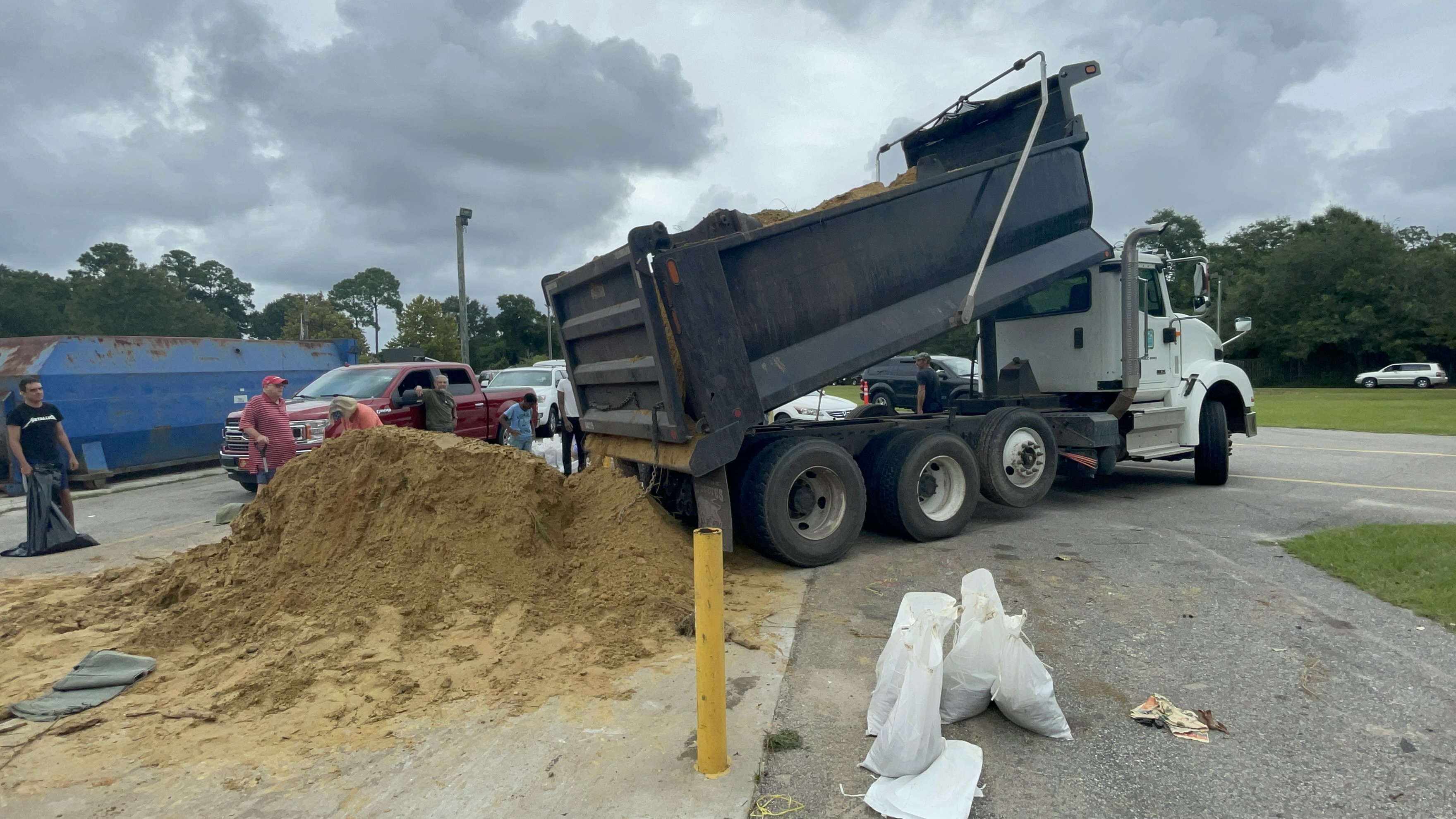 Beaufort County Continuing Operation of Sandbag Filling Stations Monday