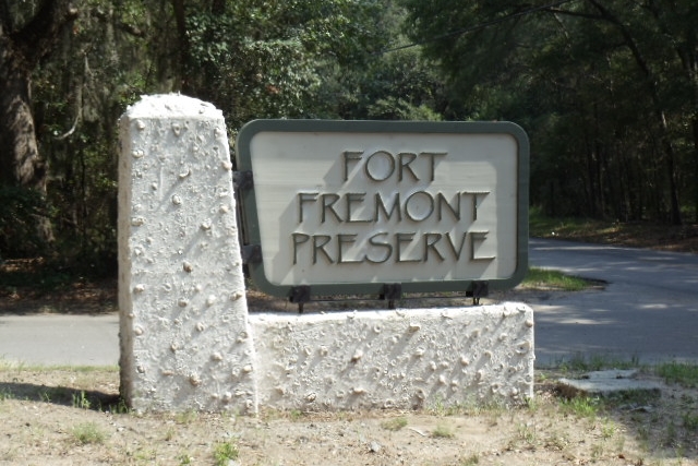 Fort Fremont Sign